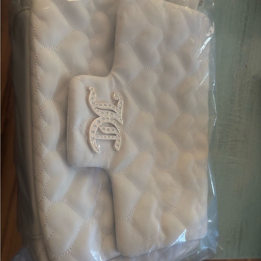 Juicy Couture White Quilted Shoulder Bag